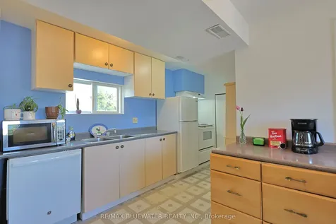 76 Franklin Street Lambton Shores ON N0M 2N0