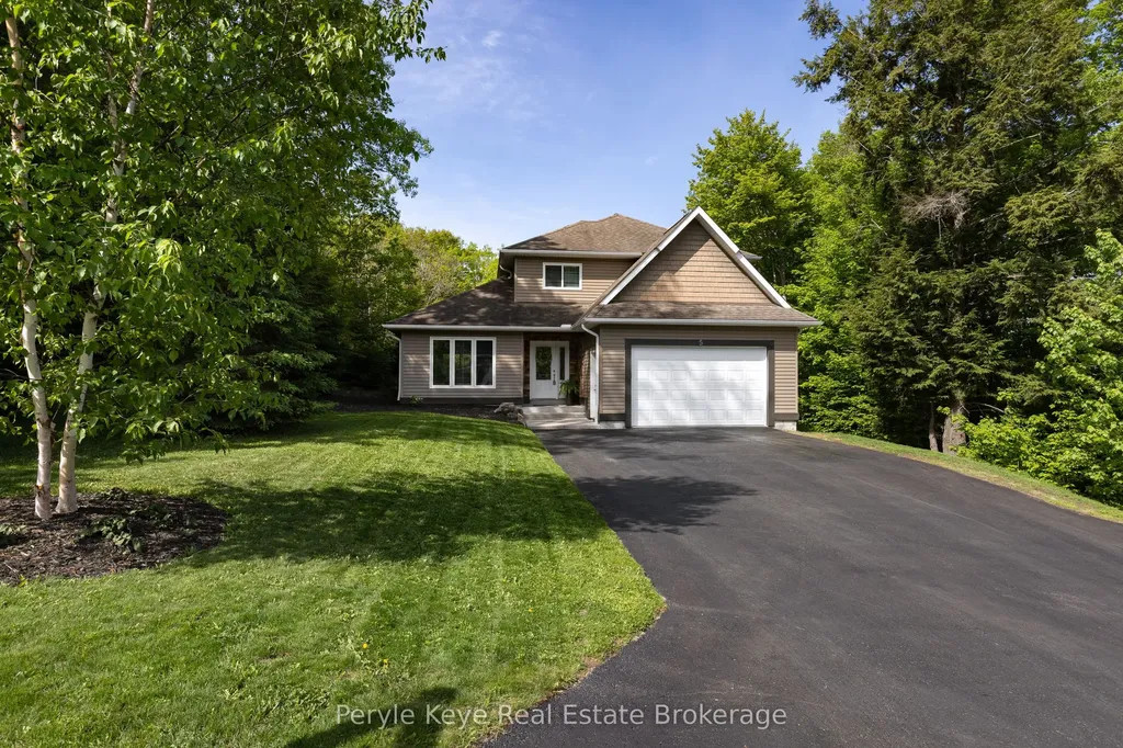5 Mackenzie Drive Huntsville ON P1H 0A1