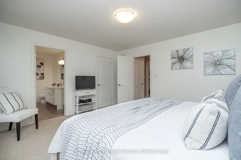 5 Mackenzie Drive Huntsville ON P1H 0A1