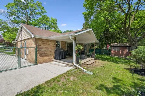 98 Chelsea Road Kitchener ON N2B 1H9