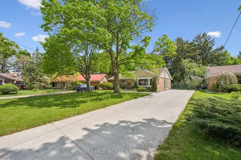 98 Chelsea Road Kitchener ON N2B 1H9