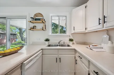 98 Chelsea Road Kitchener ON N2B 1H9