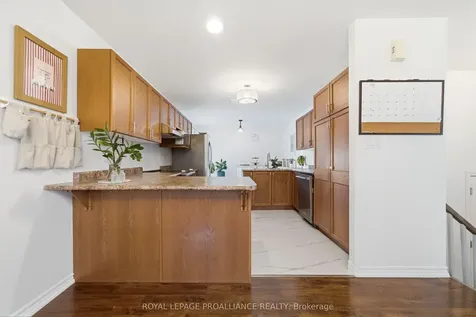 12 Ridgeview Lane Quinte West ON K8V 5P8