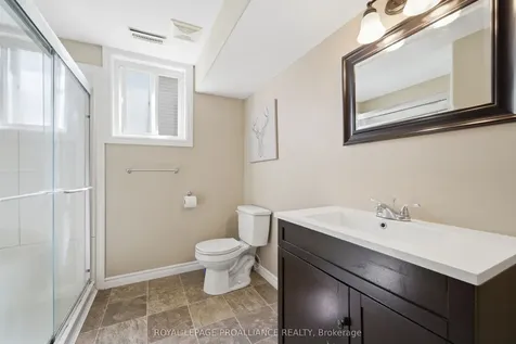 12 Ridgeview Lane Quinte West ON K8V 5P8