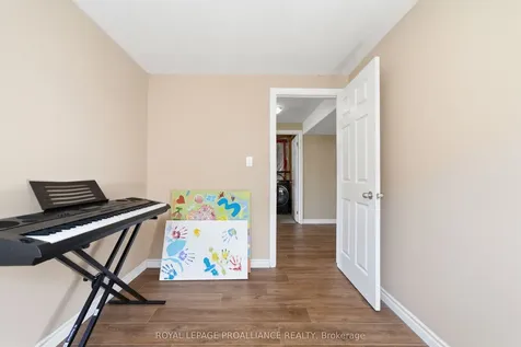 12 Ridgeview Lane Quinte West ON K8V 5P8