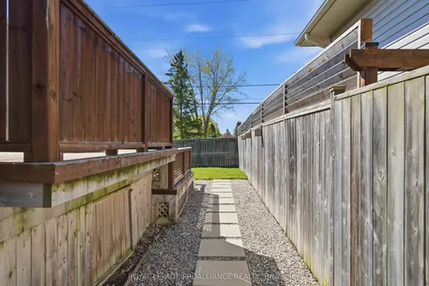 12 Ridgeview Lane Quinte West ON K8V 5P8