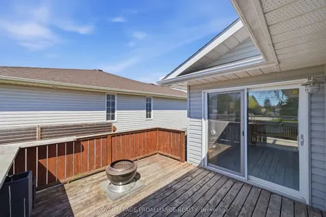 12 Ridgeview Lane Quinte West ON K8V 5P8