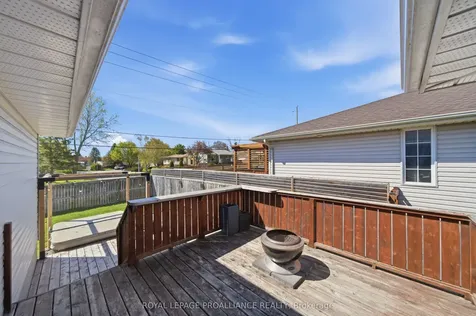 12 Ridgeview Lane Quinte West ON K8V 5P8