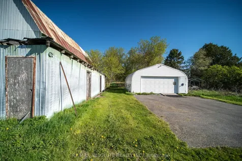 1533 Gagnon Side Road The Nation ON K0A 2M0