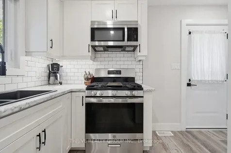 329 Strathroyal Avenue Strathroy-caradoc ON N7G 3G5