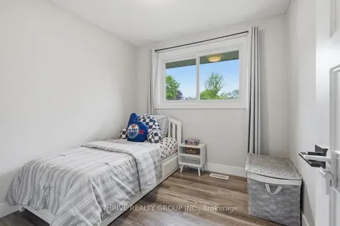 329 Strathroyal Avenue Strathroy-caradoc ON N7G 3G5