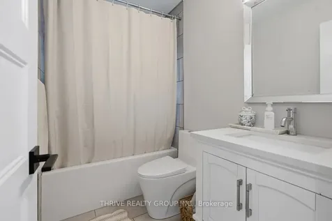 329 Strathroyal Avenue Strathroy-caradoc ON N7G 3G5