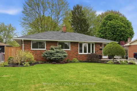 329 Strathroyal Avenue Strathroy-caradoc ON N7G 3G5