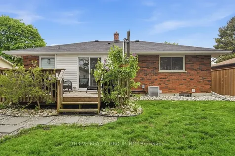 329 Strathroyal Avenue Strathroy-caradoc ON N7G 3G5