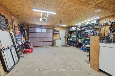 329 Strathroyal Avenue Strathroy-caradoc ON N7G 3G5