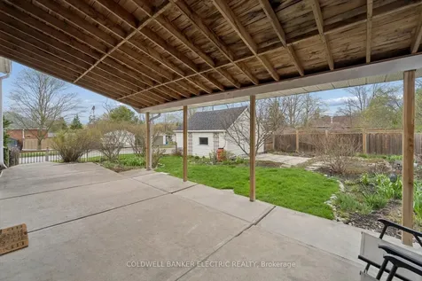 252 Aberdeen Avenue Peterborough ON K9H 4W9