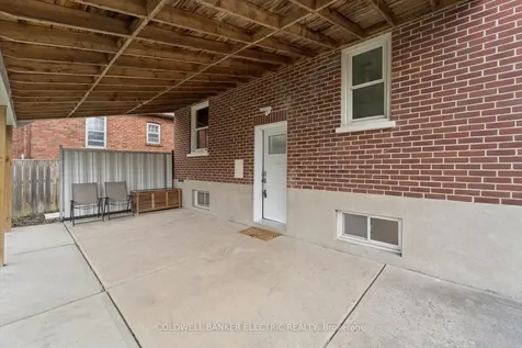 252 Aberdeen Avenue Peterborough ON K9H 4W9