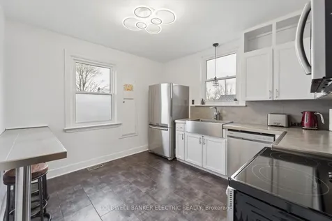 252 Aberdeen Avenue Peterborough ON K9H 4W9