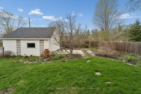 252 Aberdeen Avenue Peterborough ON K9H 4W9