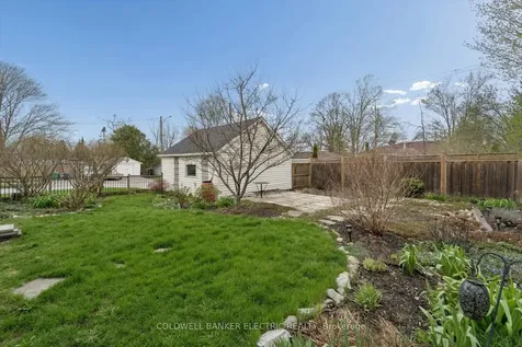 252 Aberdeen Avenue Peterborough ON K9H 4W9