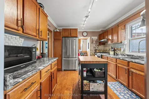 39 Borden Avenue N Kitchener ON N2H 3H9