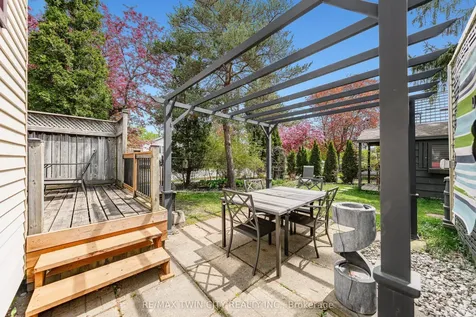 39 Borden Avenue N Kitchener ON N2H 3H9