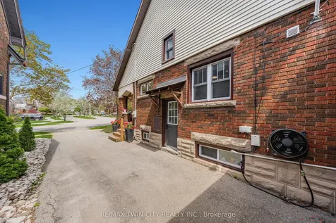 39 Borden Avenue N Kitchener ON N2H 3H9