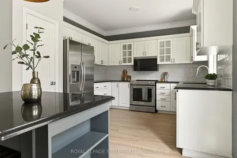 39 Distin Drive Hamilton ON L9A 5K4