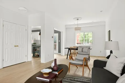 39 Distin Drive Hamilton ON L9A 5K4