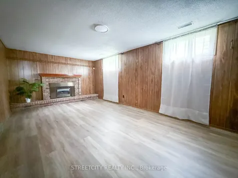 785 Ross Avenue Sarnia ON N7T 7R1