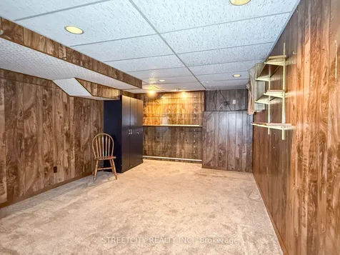 785 Ross Avenue Sarnia ON N7T 7R1