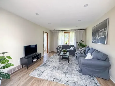 785 Ross Avenue Sarnia ON N7T 7R1