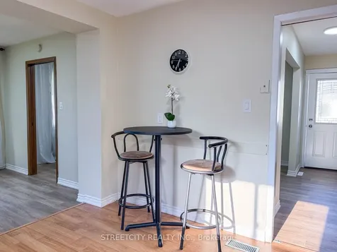 785 Ross Avenue Sarnia ON N7T 7R1