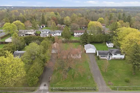584 Whites Road Quinte West ON K8V 0P7