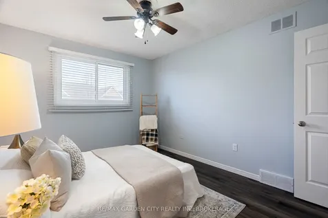 28 Fox Trail Drive St. Catharines ON L2S 3T7