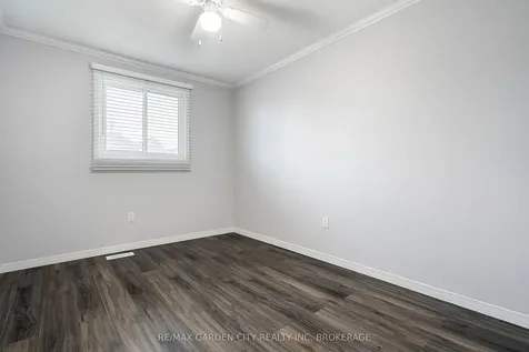 28 Fox Trail Drive St. Catharines ON L2S 3T7