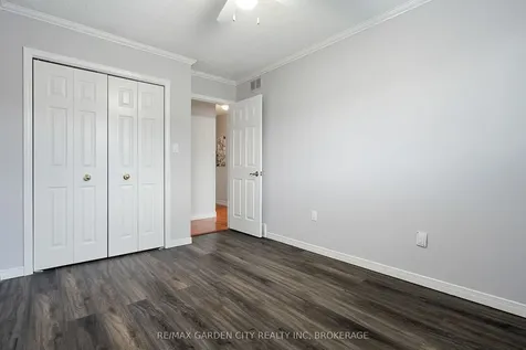 28 Fox Trail Drive St. Catharines ON L2S 3T7