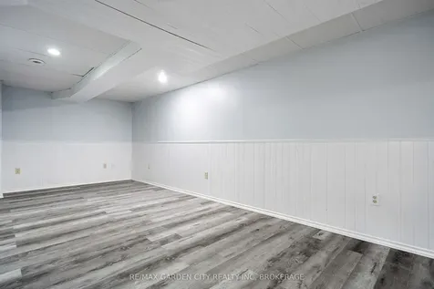 28 Fox Trail Drive St. Catharines ON L2S 3T7
