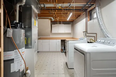 28 Fox Trail Drive St. Catharines ON L2S 3T7