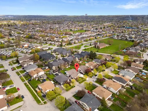 28 Fox Trail Drive St. Catharines ON L2S 3T7