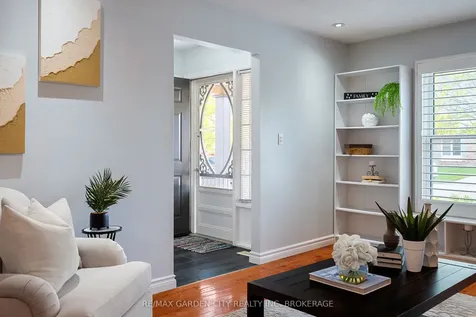 28 Fox Trail Drive St. Catharines ON L2S 3T7