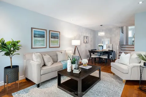 28 Fox Trail Drive St. Catharines ON L2S 3T7