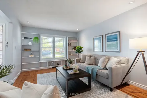 28 Fox Trail Drive St. Catharines ON L2S 3T7
