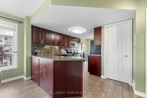 368 Crownridge Drive Kanata ON K2M 3A4