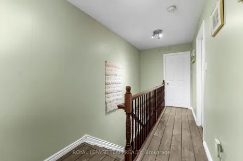 368 Crownridge Drive Kanata ON K2M 3A4
