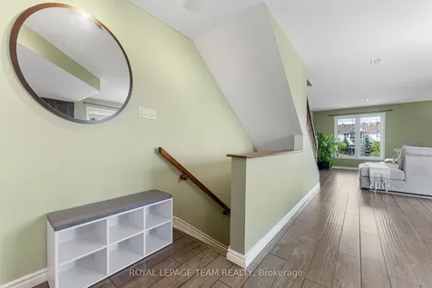 368 Crownridge Drive Kanata ON K2M 3A4