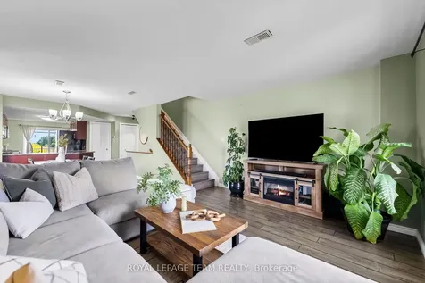 368 Crownridge Drive Kanata ON K2M 3A4