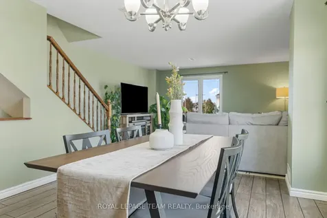 368 Crownridge Drive Kanata ON K2M 3A4