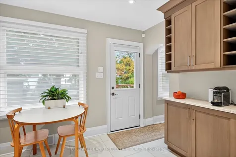 230 Geraldine Avenue Peterborough ON K9H 4T9