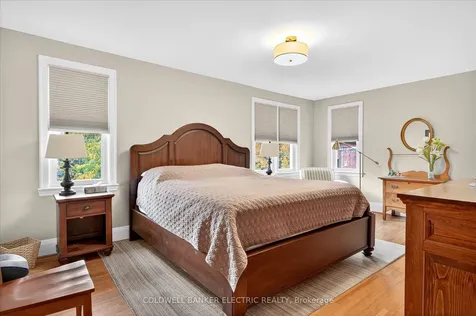 230 Geraldine Avenue Peterborough ON K9H 4T9